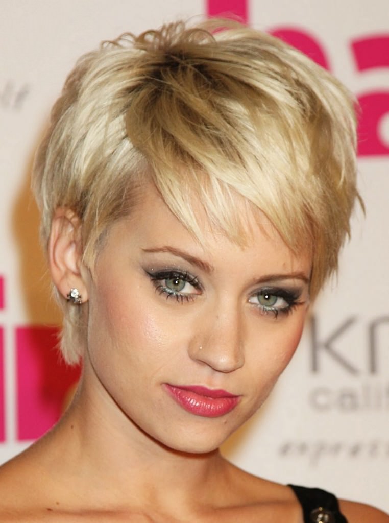 Short and Chic Hairstyles - Are They For You? | Blog | Melissa Salons